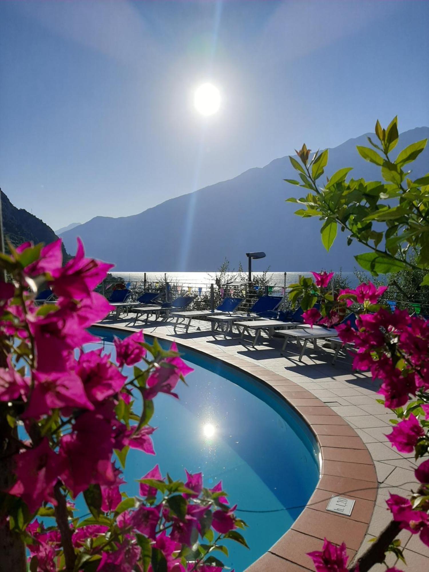 Hotel Augusta Garni Limone sul Garda Exterior foto