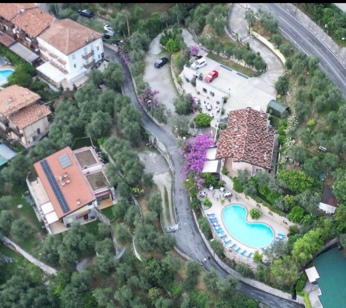 Hotel Augusta Garni Limone sul Garda Exterior foto